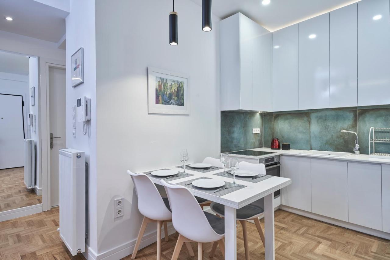 Ferienwohnung Hilton-Ilisia Park 2Bd Elite Living Athen Exterior foto